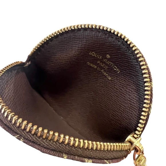 Louis Vuitton Mini Lin Monogram Round Coin Pouch - Picture 3 of 5
